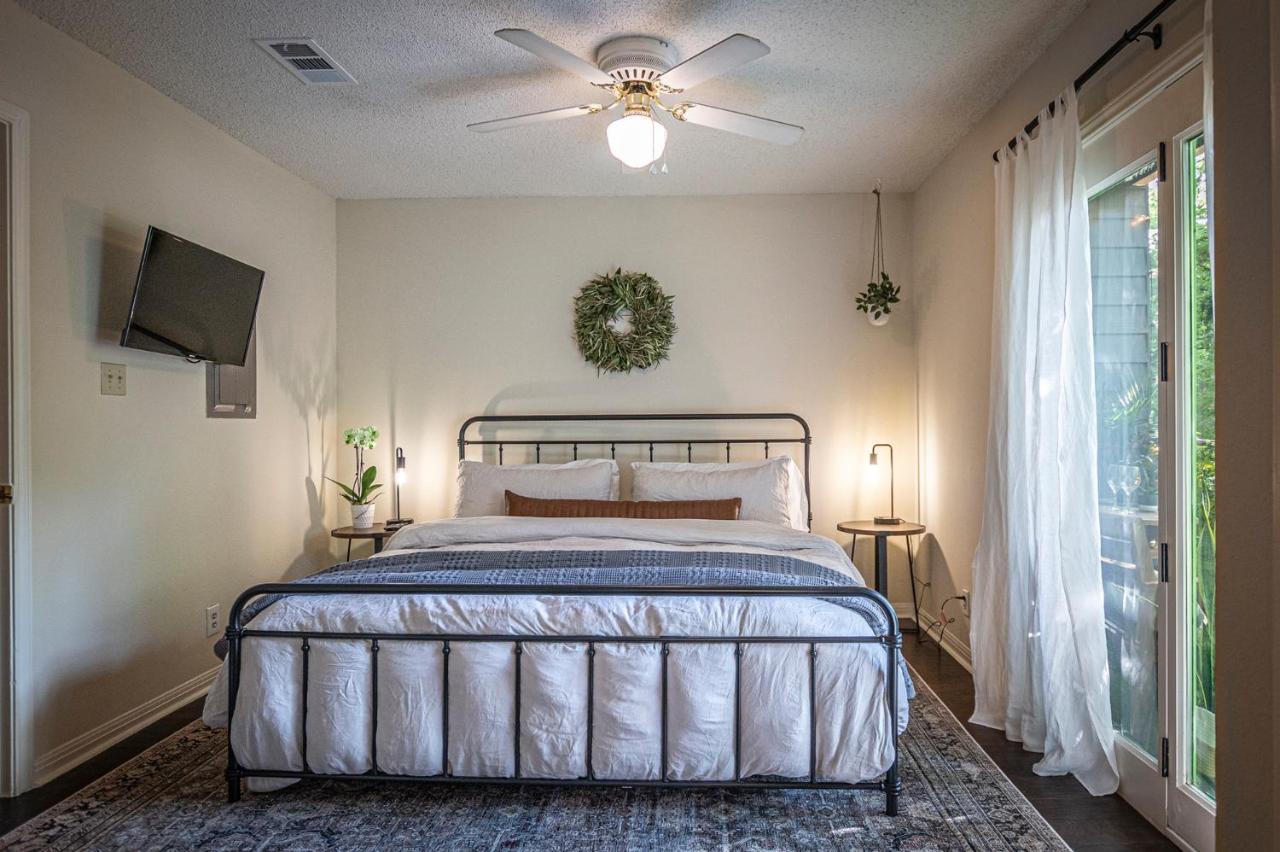 Appartamento Lush, Enchanting Austin Oasis! Esterno foto